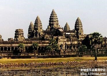 柬埔寨首相：将为中国投资者提供3年多次往返签证