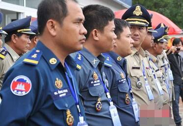 提醒柬埔寨西哈努克省警方检查“违规”外国人